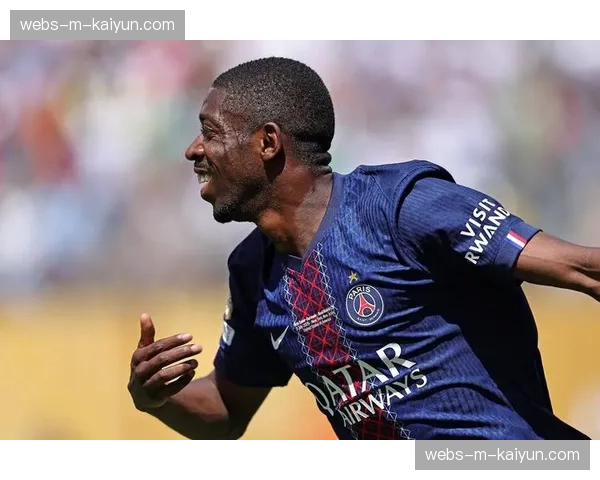 法甲：巴黎圣日耳曼4-0大胜，登贝莱上演帽子戏法