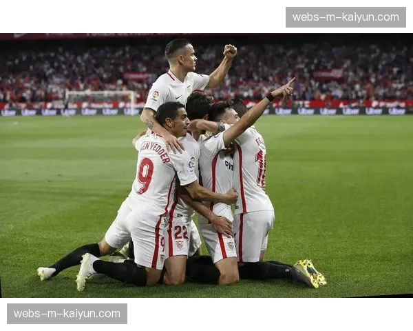 塞维利亚2-1逆转阿拉维斯，数据显示主队下半场冲刺次数突然提升是翻盘关键